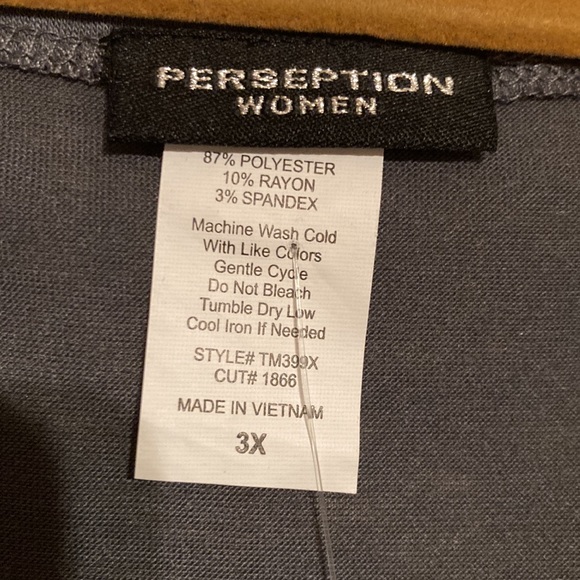 Perception Woman dark gray sleeveless shirt NWT - Picture 3 of 4